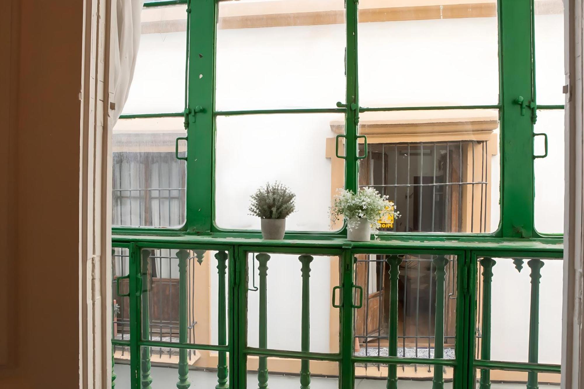 Romantico, Tranquilo, Centrico Seville Luaran gambar